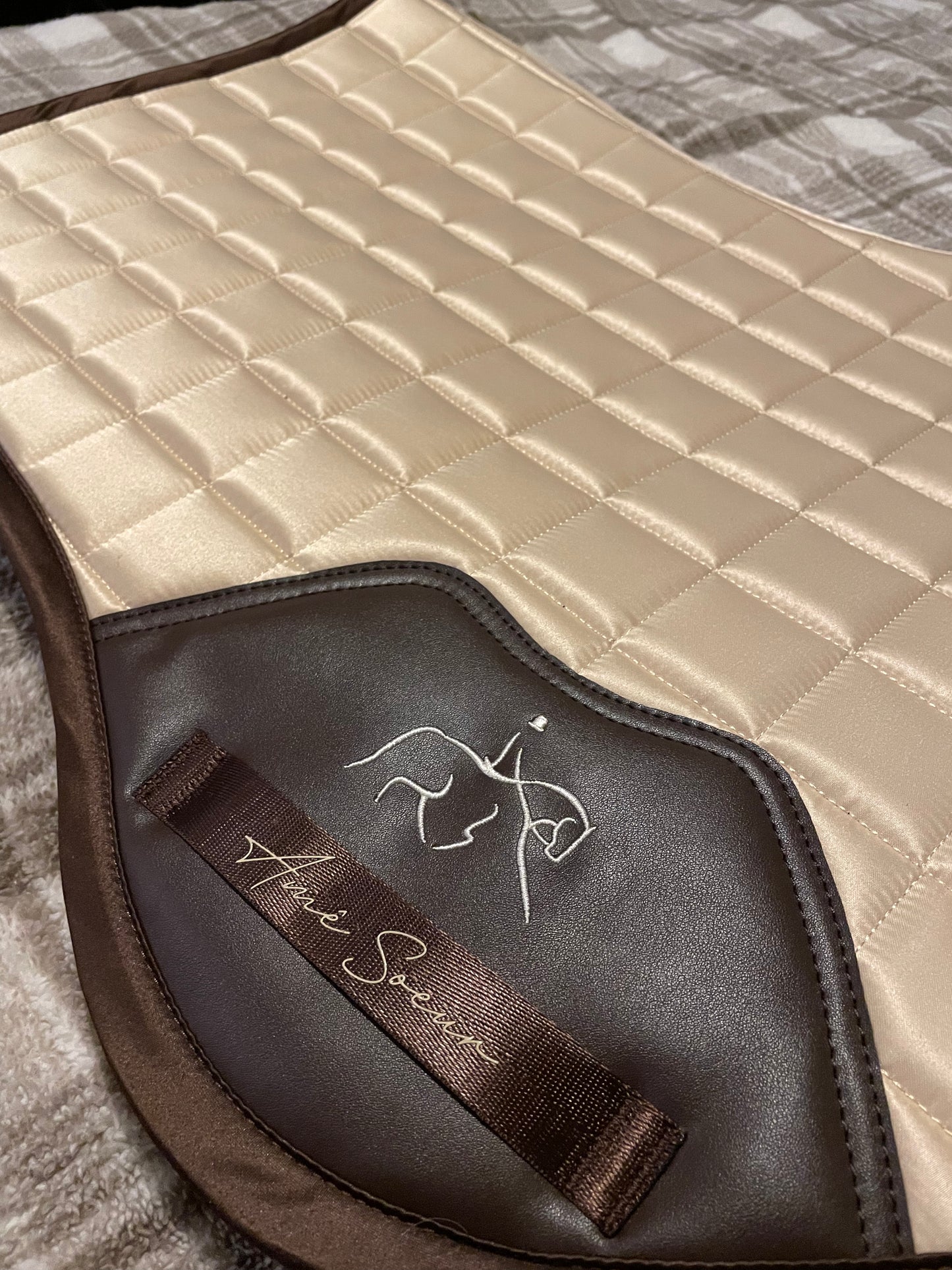 White Mocha Saddle Pad